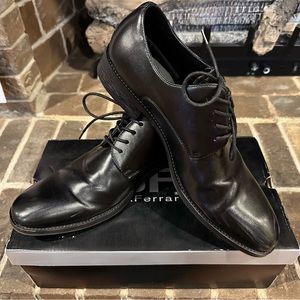 J. Ferrar men's dress shoes (black)
Size 9 1/2